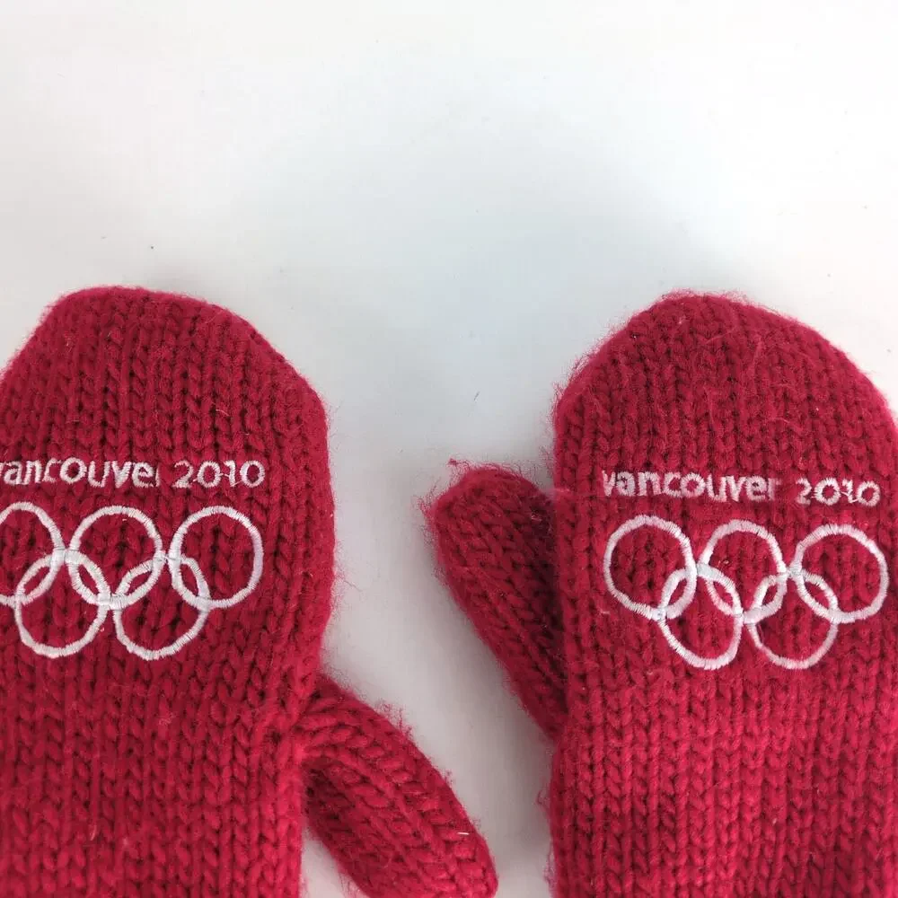 Winter Olympics Vancouver Canada 2010 Red Knit Mittens Youth Size Hudson's Bay